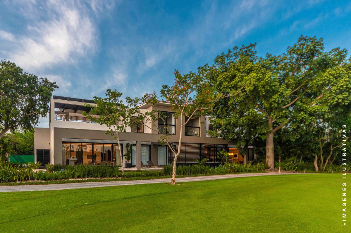 1647-Casa-en-venta-en-el-Yucatan-Country-Club-Merida-Amanha-de-2-plantas (2).jpg